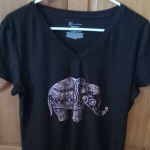 No Boundaries black top with elephant design, size XL